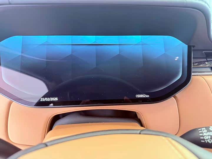 Photo 8 - Land Rover Range Rover