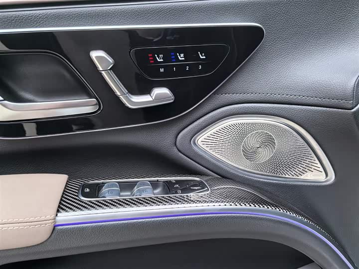 Фото 5 - Mercedes-Benz EQS AMG