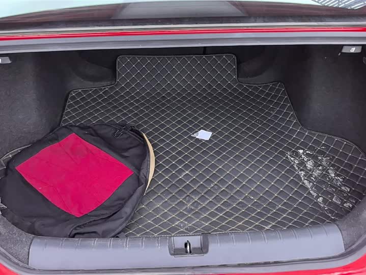 Фото 4 - Honda Civic