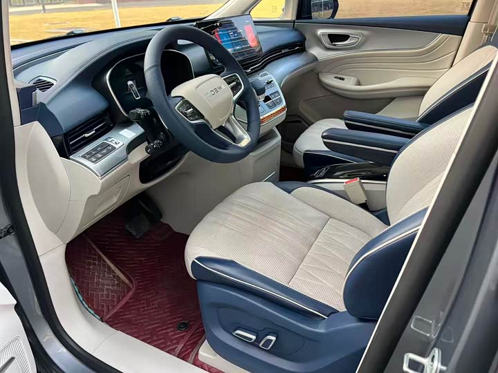 Photo 8 - Roewe iMax 8