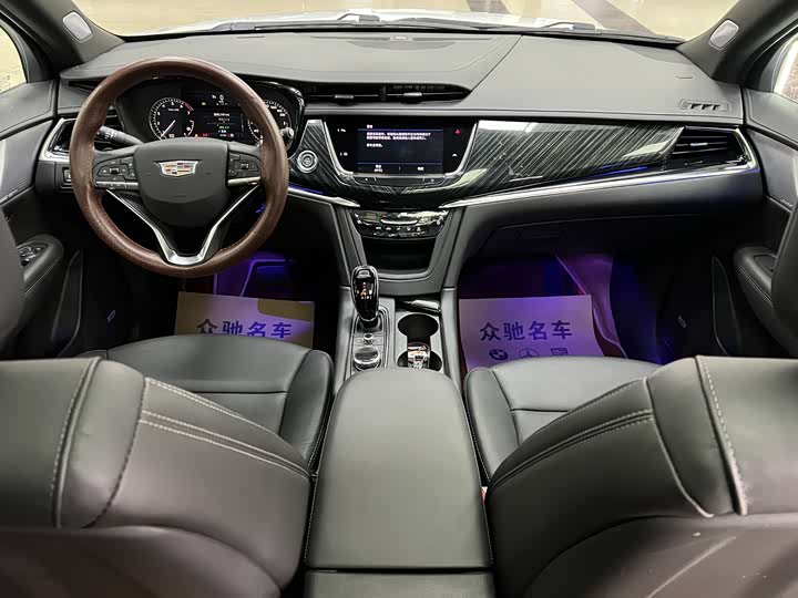 Фото 8 - Cadillac XT6