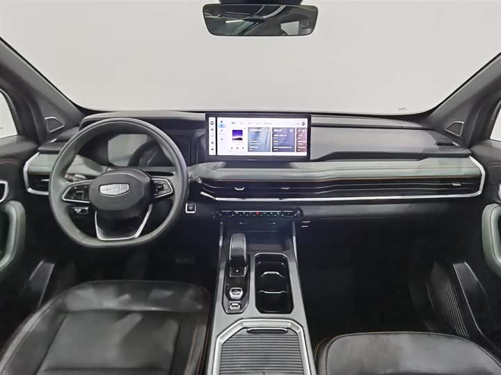 Фото 5 - Geely Okavango L