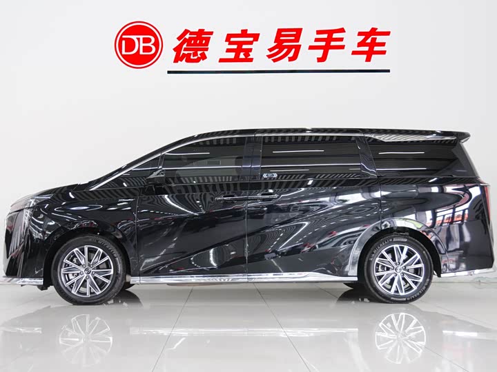 Фото 3 - GAC Trumpchi M8