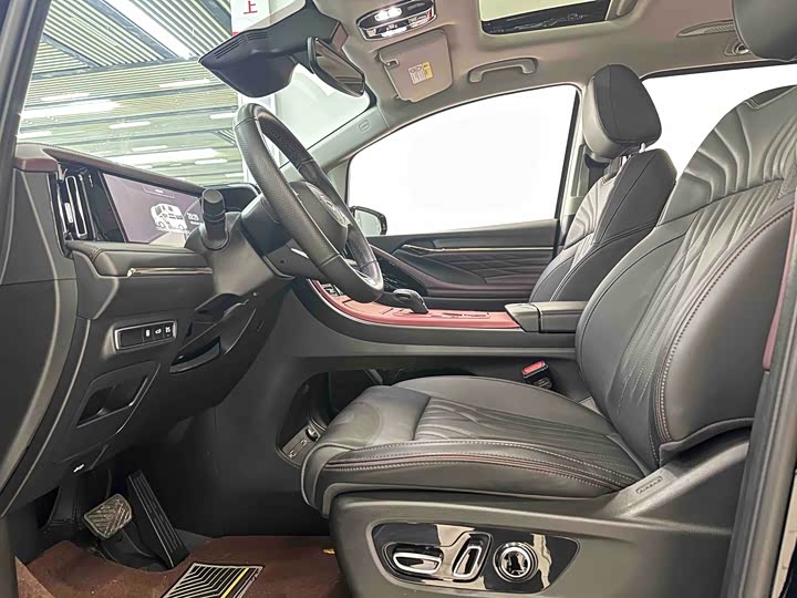 Фото 7 - GAC Trumpchi M8