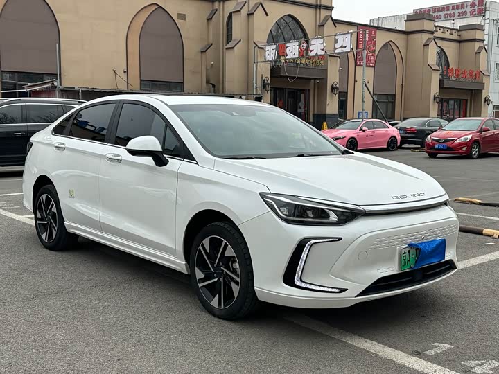 Фото 4 - Beijing EU5 Plus