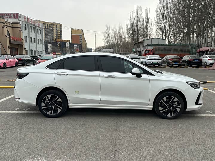 Фото 6 - Beijing EU5 Plus