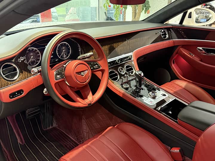 Фото 5 - Bentley Continental GT