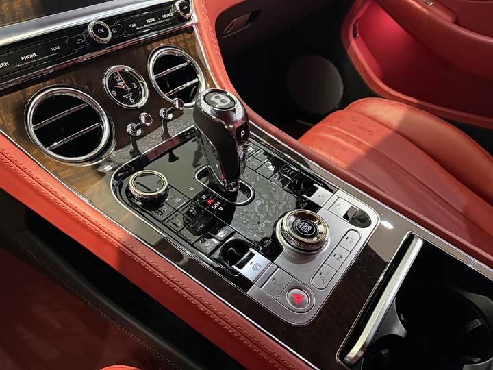 Фото 7 - Bentley Continental GT