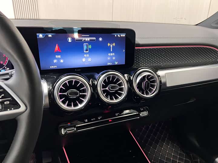 Фото 8 - Mercedes-Benz GLB-Class