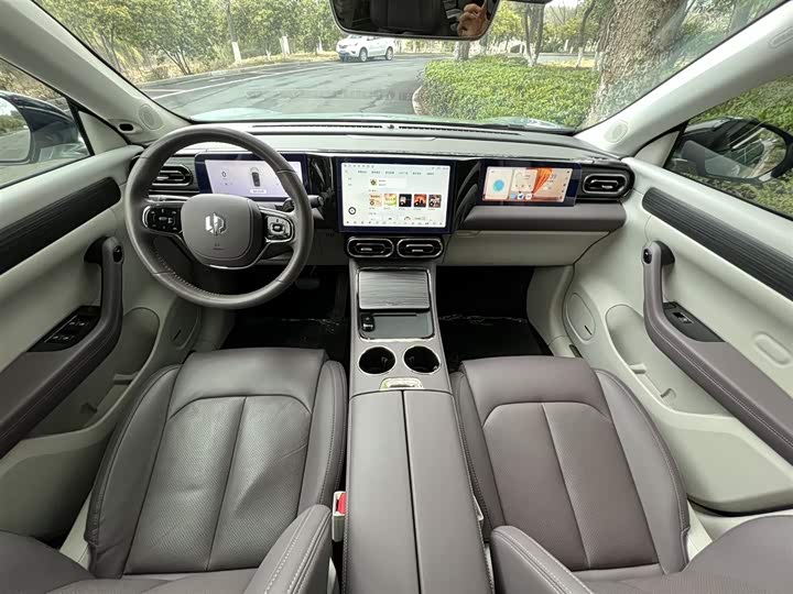 Фото 9 - Leapmotor C11