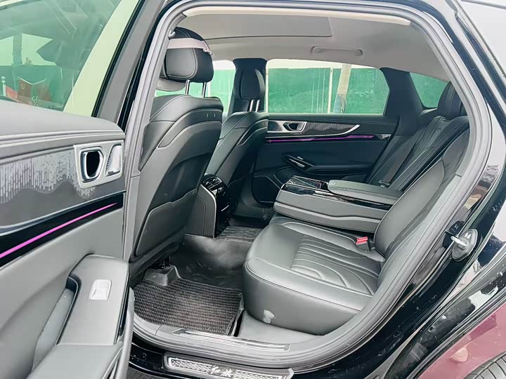Фото 5 - Hongqi H9