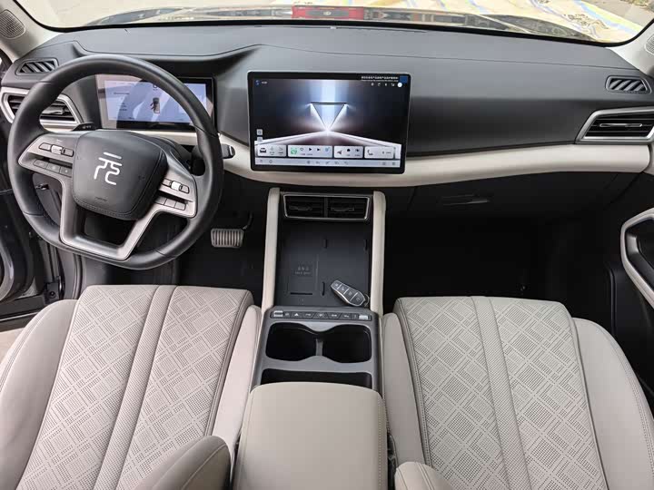 Фото 7 - BYD Yuan Up