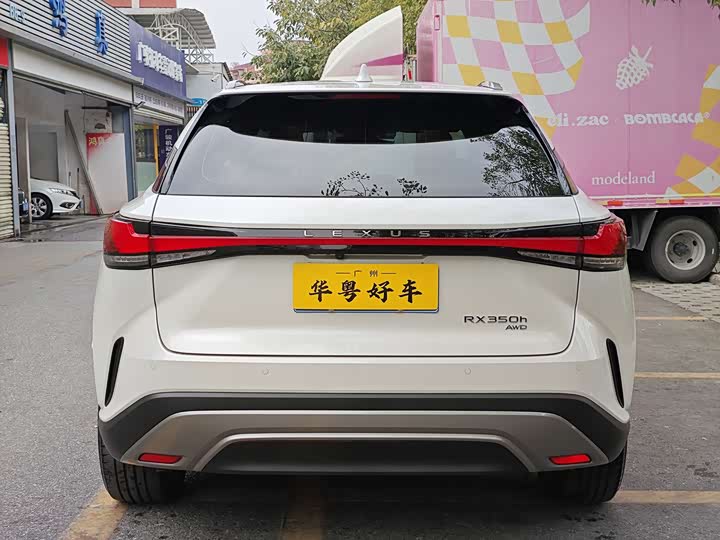 Фото 3 - Lexus RX