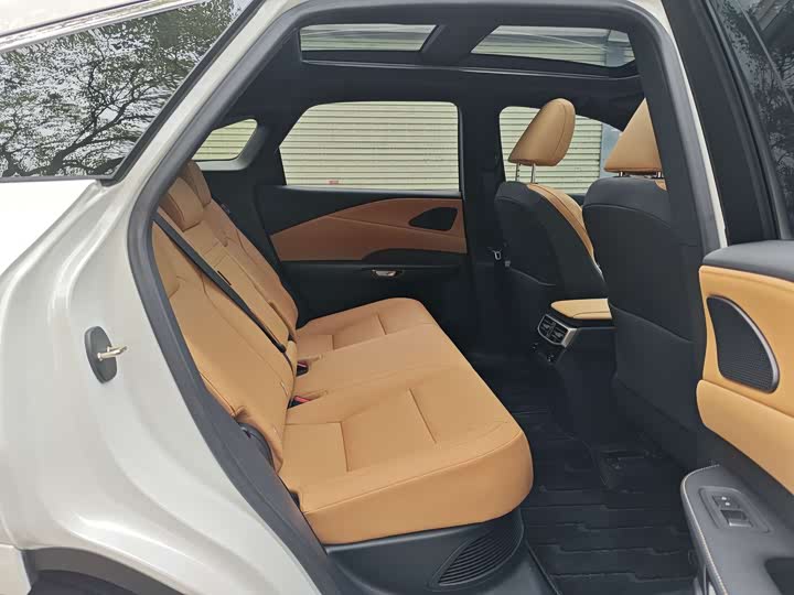 Фото 8 - Lexus RX