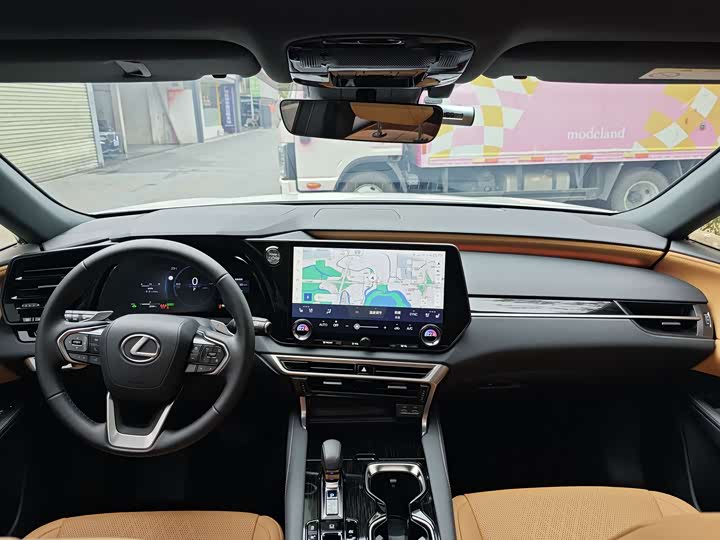 Фото 9 - Lexus RX