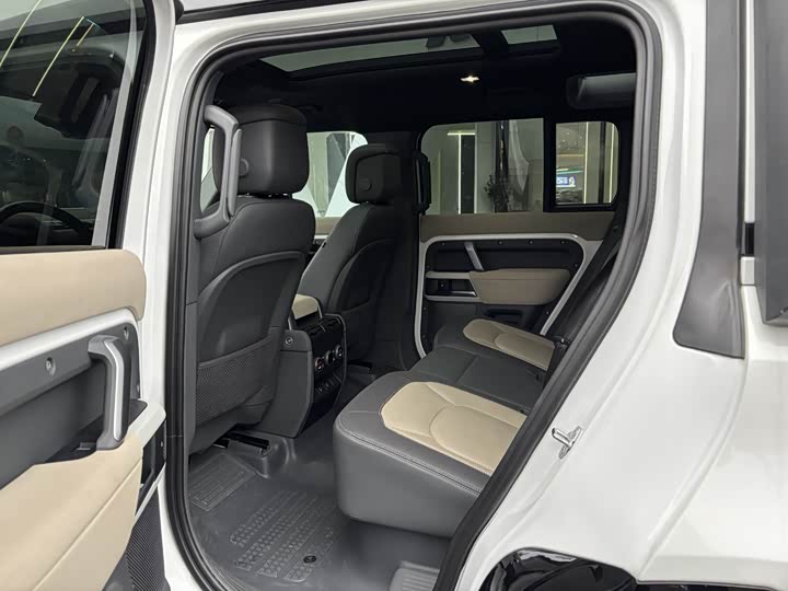 Фото 4 - Land Rover Defender