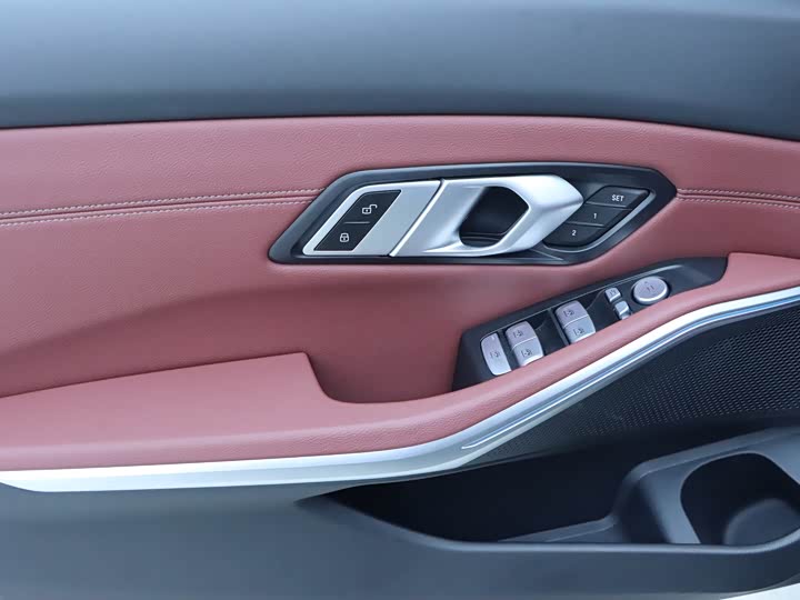 Фото 8 - BMW 3 Series