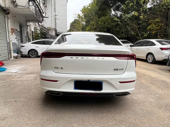 Фото 5 - Bestune B70