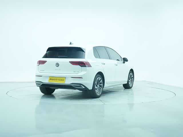 Фото 7 - Volkswagen Golf