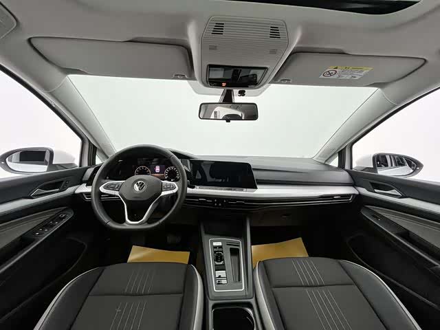 Фото 9 - Volkswagen Golf