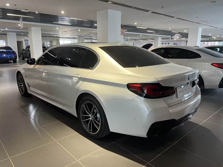 Photo 4 - BMW 5 Series Hybrid