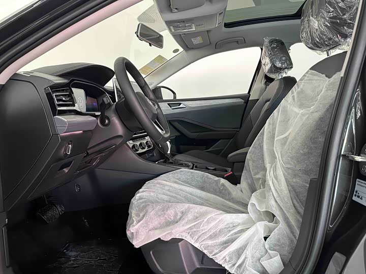 Фото 8 - Volkswagen Sagitar L