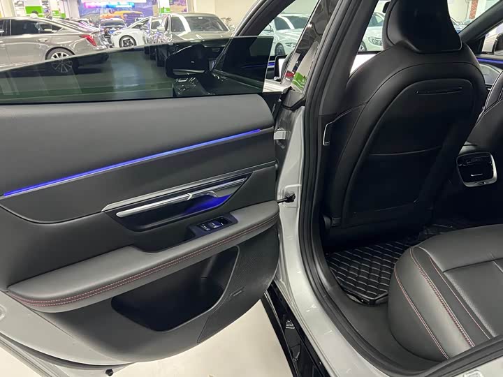 Фото 7 - XPeng P7