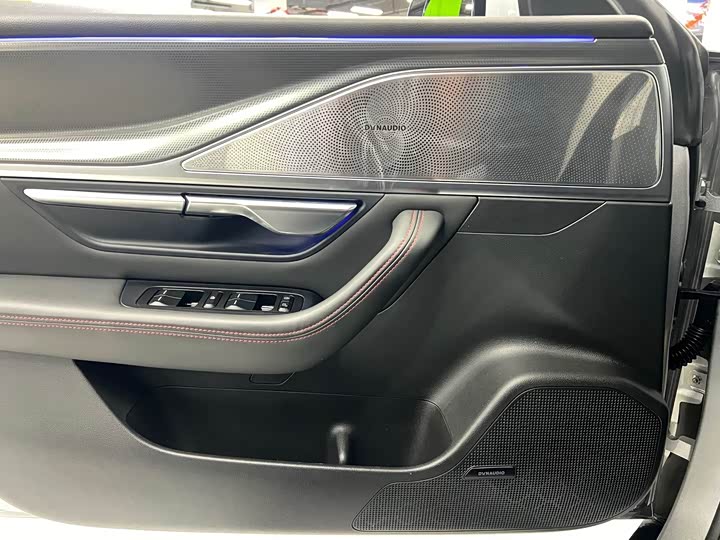 Фото 8 - XPeng P7