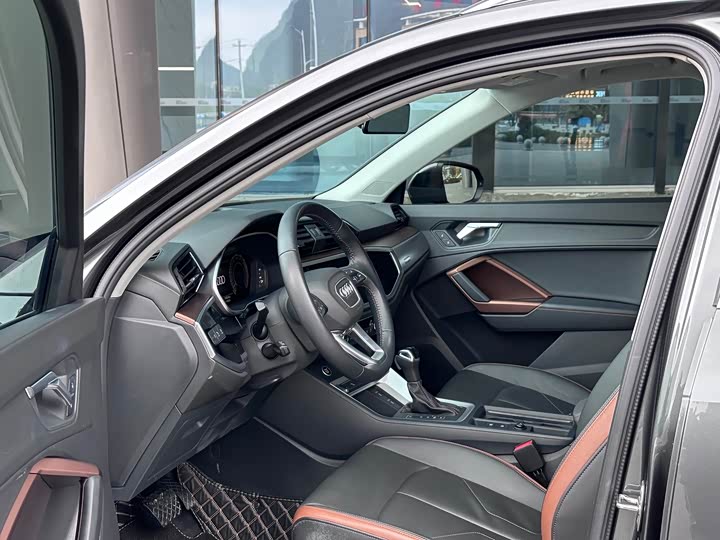 Фото 9 - Audi Q3