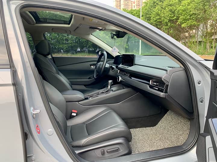 Фото 8 - Honda Inspire