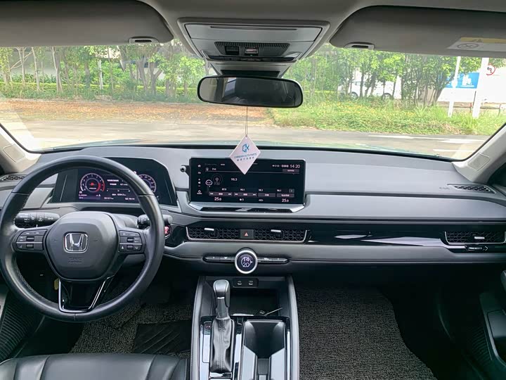 Фото 9 - Honda Inspire