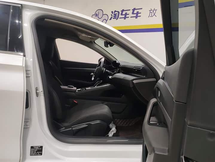 Фото 8 - Peugeot 508