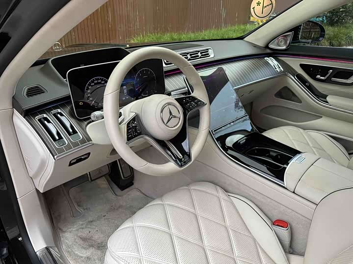 Фото 9 - Mercedes-Benz Maybach S-Class