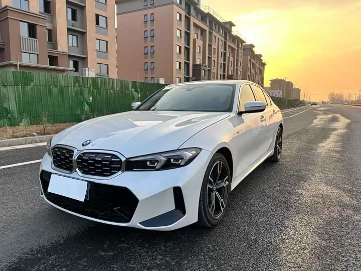 Photo 1 - BMW 3 Series