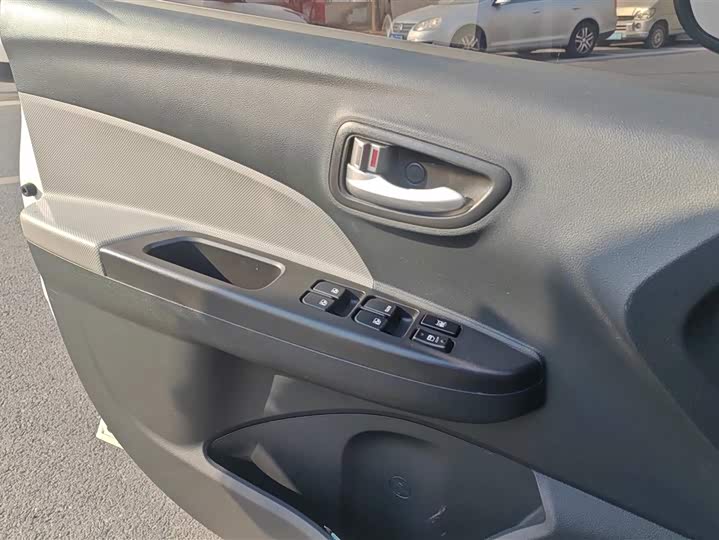 Фото 7 - Changan BenBen E-Star