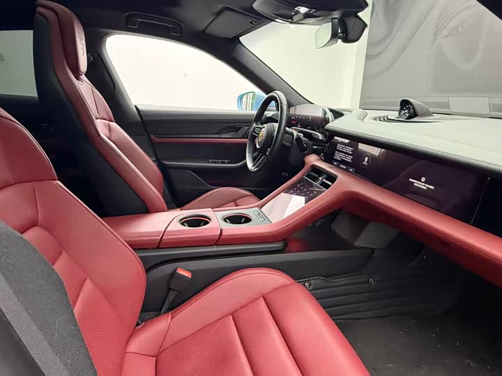 Photo 4 - Porsche Taycan