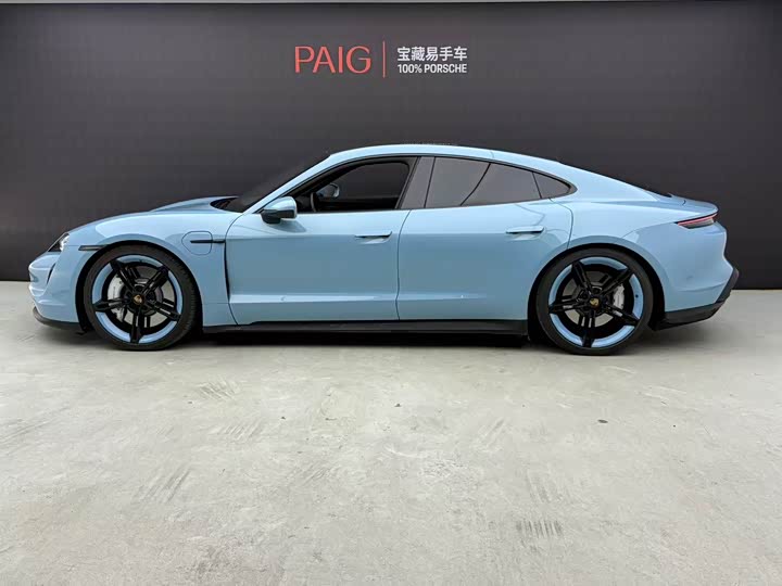 Photo 7 - Porsche Taycan