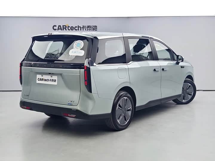 Фото 4 - Maxus Mifa 7