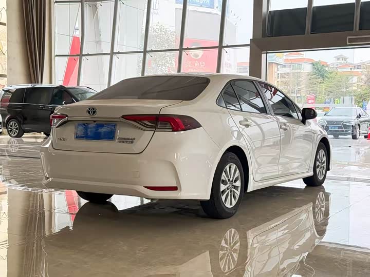 Photo 4 - Toyota Corolla