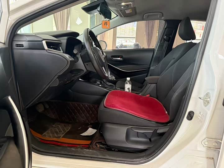 Photo 8 - Toyota Corolla