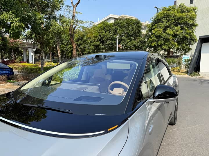 Фото 4 - LiXiang i8