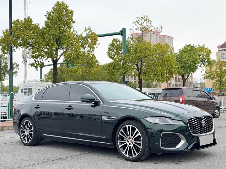 Фото 3 - Jaguar XF L