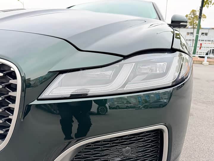 Фото 4 - Jaguar XF L