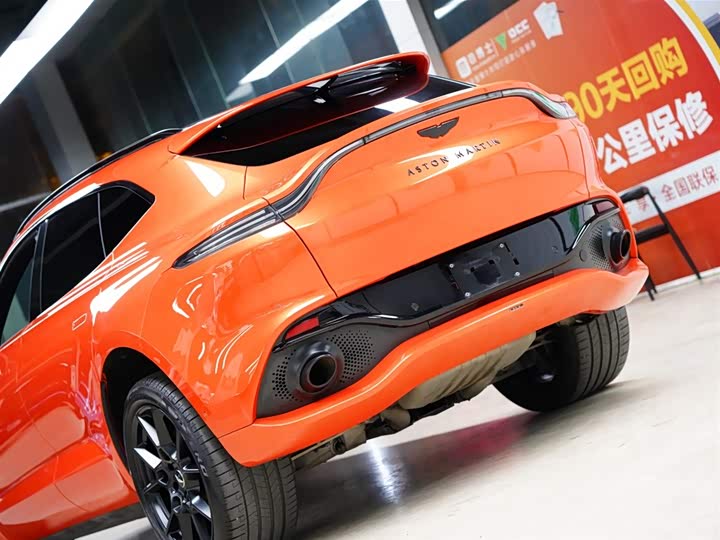 Фото 3 - Aston Martin DBX