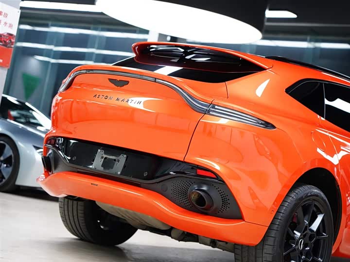 Фото 6 - Aston Martin DBX