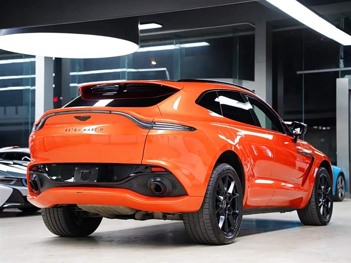 Фото 7 - Aston Martin DBX