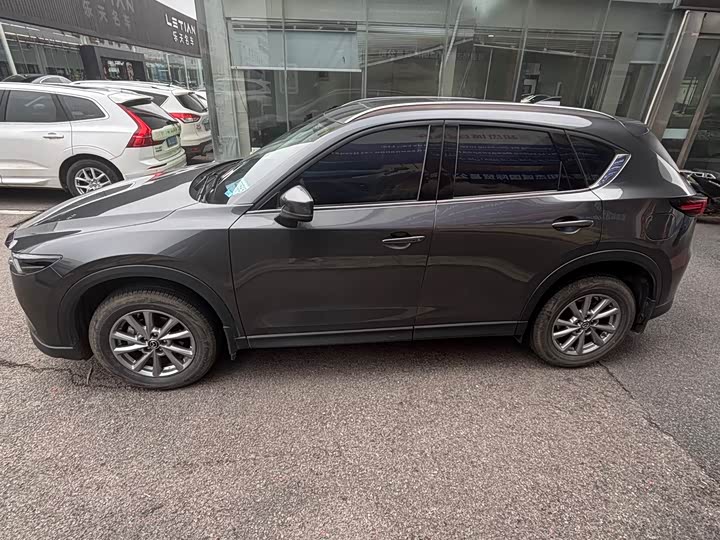 Photo 4 - Mazda CX-5