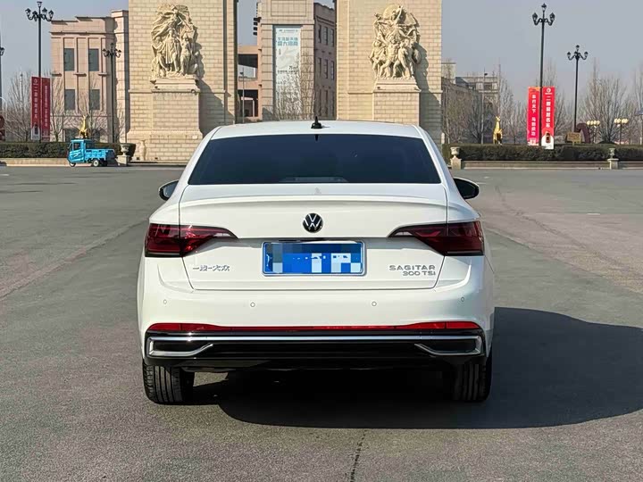 Фото 5 - Volkswagen Sagitar L