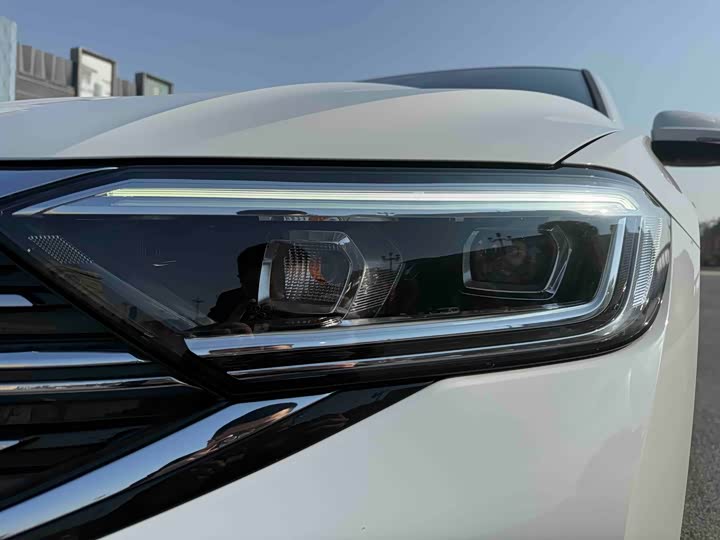 Фото 7 - Volkswagen Sagitar L