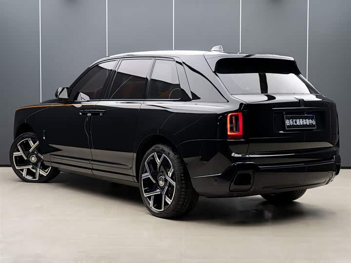 Фото 4 - Rolls-Royce Cullinan